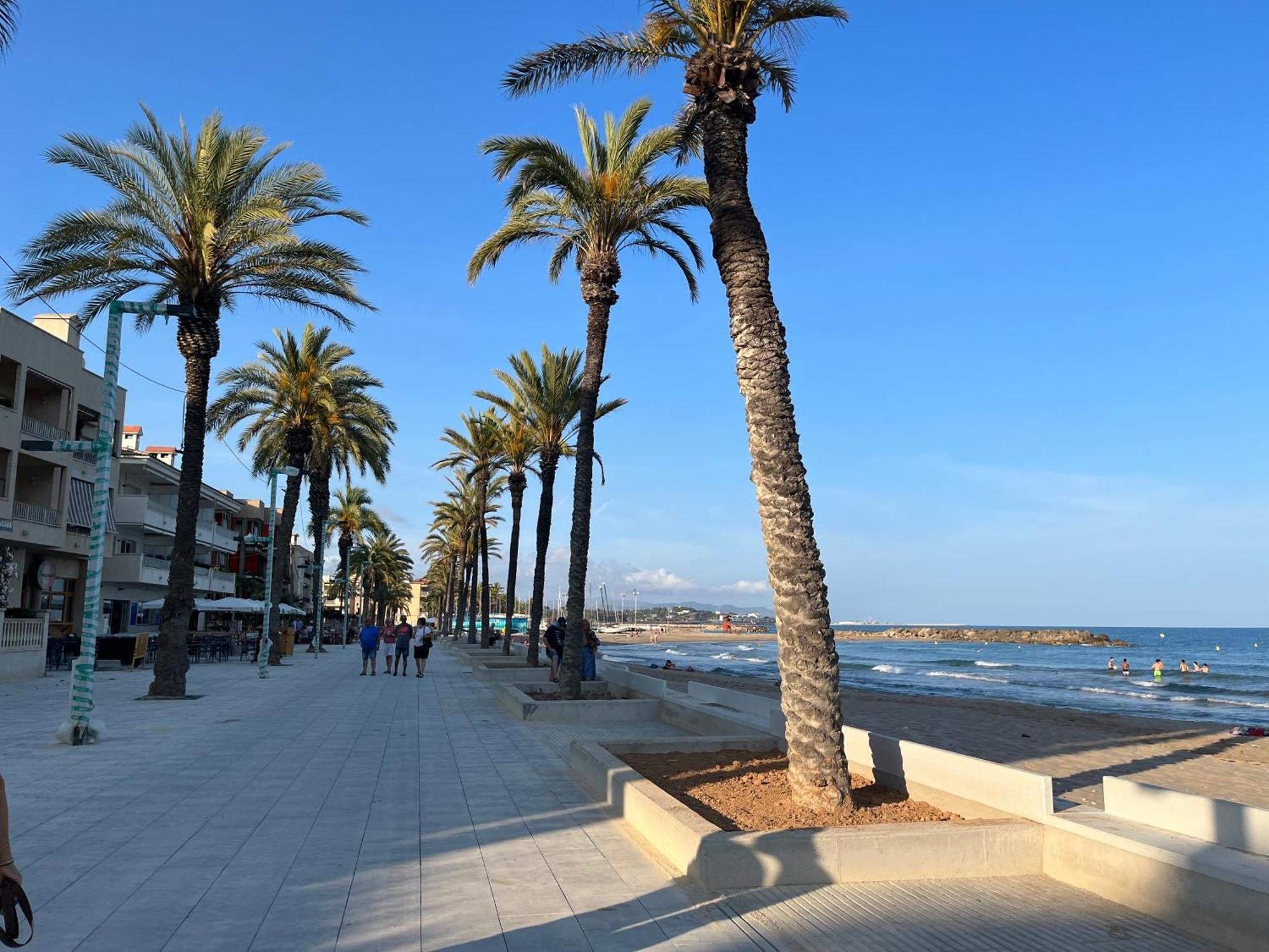 דירות Atico En Cubelles Playa מראה חיצוני תמונה